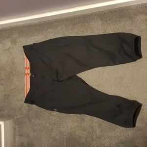 Women's size medium under armour softball pants